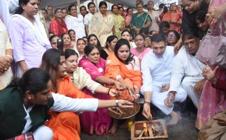 राम मंदिर चंदा मामले पर महिला कांग्रेस का 'सद्बुद्धि यज्ञ', एफआईआर की मांग