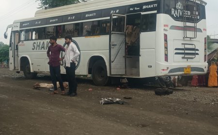 तेज रफ्तार बस ने मोटरसाइकिल  को रौंदा , दो की मौत दो घायल