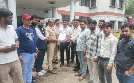 डॉ. बाबा साहेब आंबेडकर की प्रतिमा के कथित अपमान पर कार्रवाई की मांग, पुलिस को सौंपा ज्ञापन
