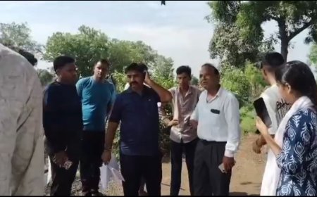 तहसील आदेश के बाद भी गेट तोड़ने का आरोप, पार्षद सहित अन्य के खिलाफ शिकायत