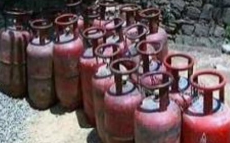 ममता गैस एजेंसी पर चला प्रशासन का डंडा: नोटिस के बाद भरना पड़ा भारी जुर्माना