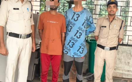 लाल बस में जेबकटी करने वाले दो शातिर आरोपी गिरफ्तार, अवैध छुरी भी बरामद