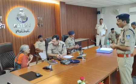 रतलाम पुलिस की जनसुनवाई में 38 आवेदकों की शिकायतें सुनीं, त्वरित निराकरण के निर्देश