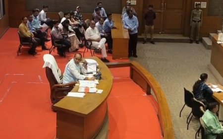 कमिश्नर संस्कृति जैन की अनुपस्थिति पर भड़के निगम अध्यक्ष, बोले- आइंदा ध्यान रखें, नहीं तो परमानेंट विदा कर दिया जाएगा