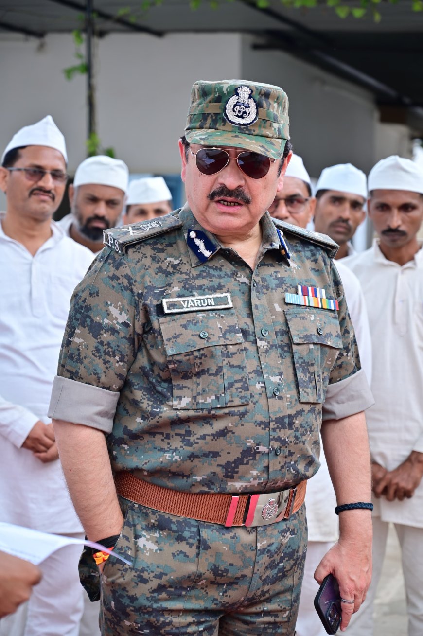 केंद्रीय जेल बड़वानी में सुधार और पुनर्वास को नई दिशा, जेल महानिदेशक डॉ. वरुण कपूर ने किया निरीक्षण