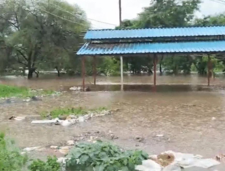 भोपाल में बारिश ने मचाई आफत, 24 घंटे में करीब 7 इंच बारिश; 50 से ज्यादा इलाके जलमग्न