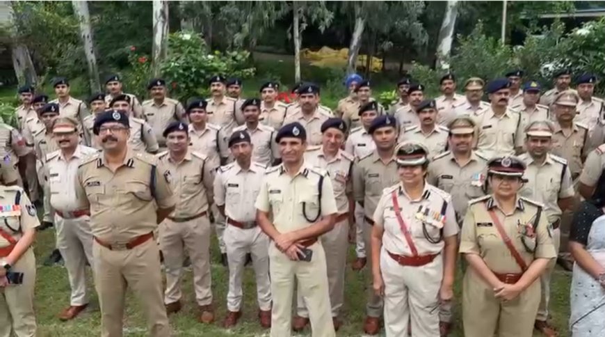 80वें स्वतंत्रता दिवस पर पुलिस आयुक्त संजय कुमार ने किया ध्वजारोहण, शहरवासियों को दी शुभकामनाएं