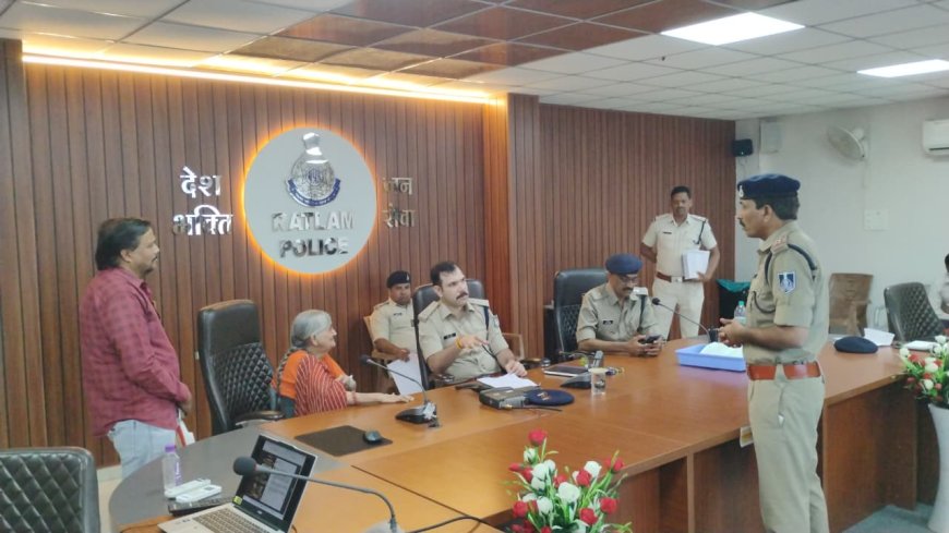 रतलाम पुलिस की जनसुनवाई में 38 आवेदकों की शिकायतें सुनीं, त्वरित निराकरण के निर्देश