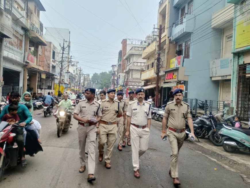 ईद-ए-मिलाद जुलूस मार्ग का वरिष्ठ पुलिस अधिकारियों ने किया पैदल निरीक्षण, सुरक्षा और यातायात व्यवस्था के दिए निर्देश