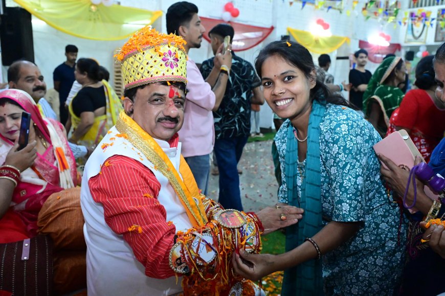 रक्षाबंधन पर सांसद आलोक शर्मा को बहनों ने बांधी जनकल्याणकारी योजनाओं वाली राखी