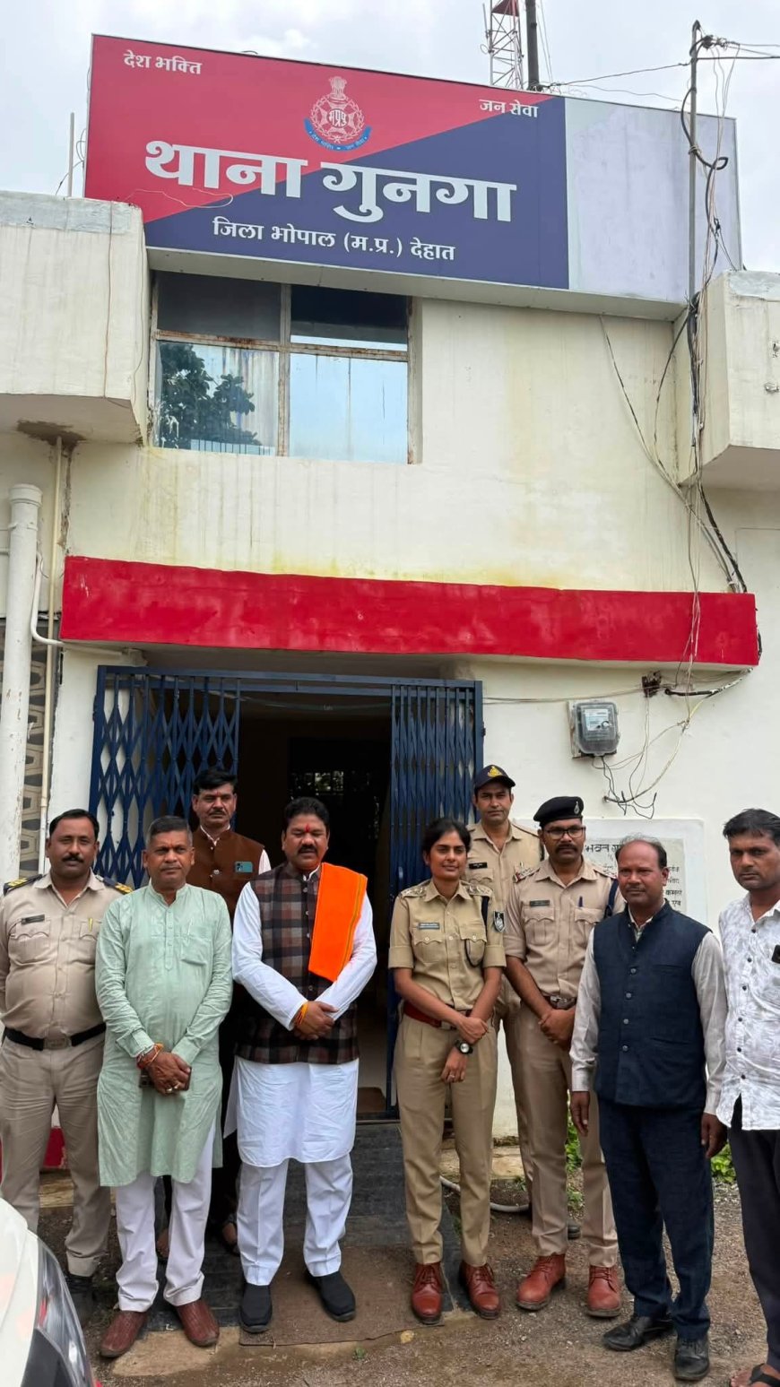 एससी आयोग सदस्य ने तीन थानों का किया औचक निरीक्षण, भुजरिया पर्व पर दी शुभकामनाएं