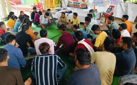 वर्ग-2, 3 पदवृद्धि की मांग को लेकर 18वें दिन भी धरना जारी, नीलम पार्क में डटे अभ्यर्थी