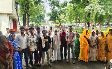 6 किमी सड़क के लिए 5 साल से गुहार, बारिश में कीचड़ से स्कूल जाते हैं बच्चे