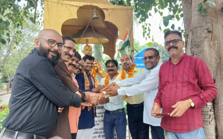 सेन महाराज चौक पर 152वां साप्ताहिक श्रृंगार दर्शन, आरती-हनुमान चालीसा के साथ मनाया जन्मदिन