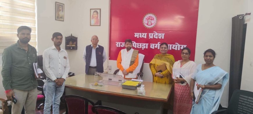 ओबीसी महासभा ने आयोग अध्यक्ष को सौंपा ज्ञापन