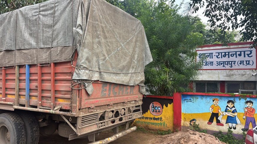 पाइप चोर धराएं,3.50 लाख की चोरी की पाइप बरामद