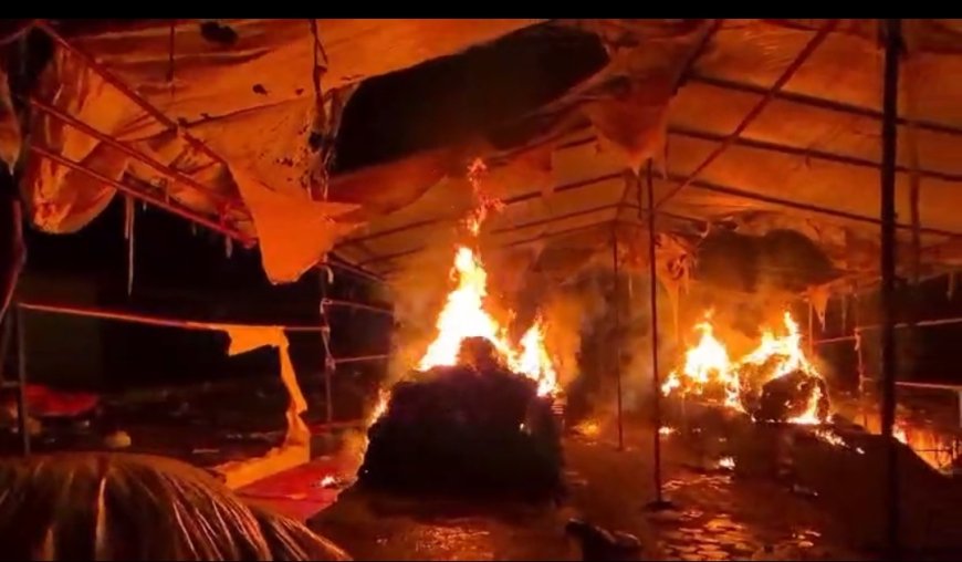 कलकत्ता बाजार में भीषण आग,लाखों का सामान जलकर खाक