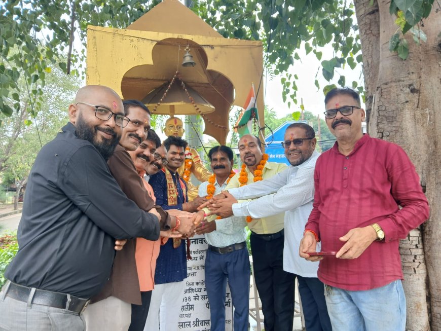 सेन महाराज चौक पर 152वां साप्ताहिक श्रृंगार दर्शन, आरती-हनुमान चालीसा के साथ मनाया जन्मदिन