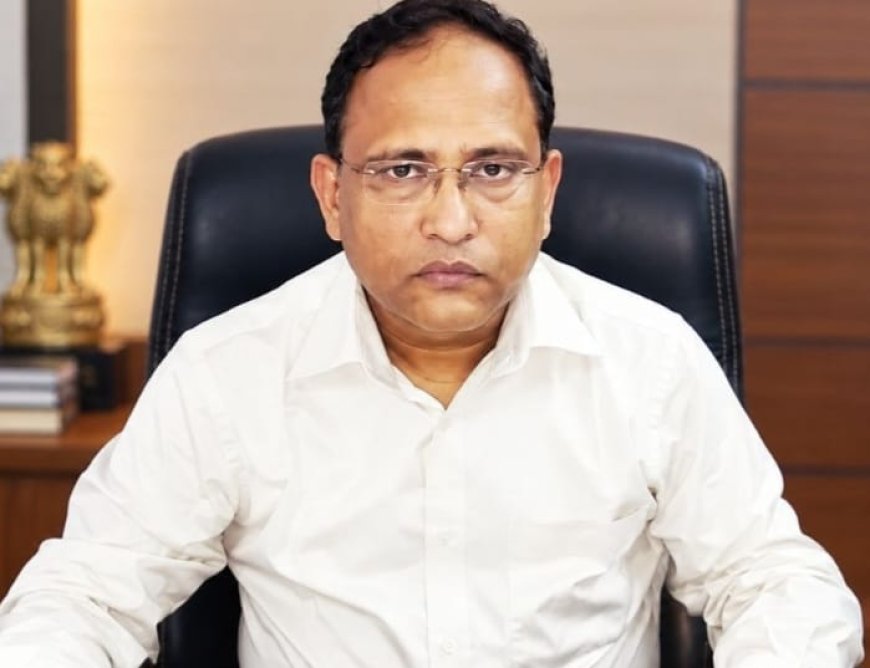 ओबीसी महासभा ने निर्वाचन अधिकारी दीपक पाण्डे पर लगाए गंभीर आरोप, कलेक्टर और आयुक्त को सौंपा शिकायत पत्र