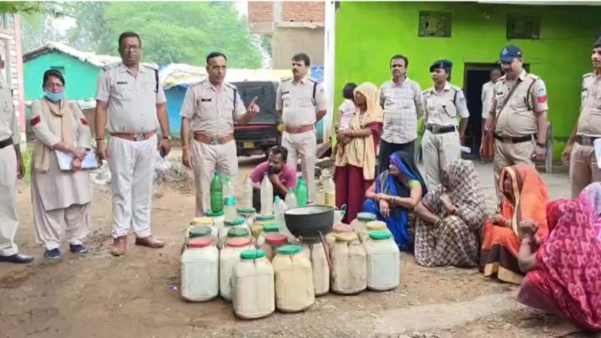 37 लीटर महुआ शराब और 255 किलो लाहन बरामद, 6 पर केस