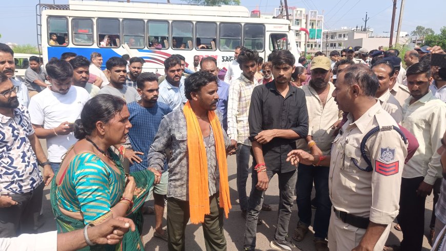 पुलिस ने घायल पर ही बना दिया प्रकरण, विरोध में चक्काजाम