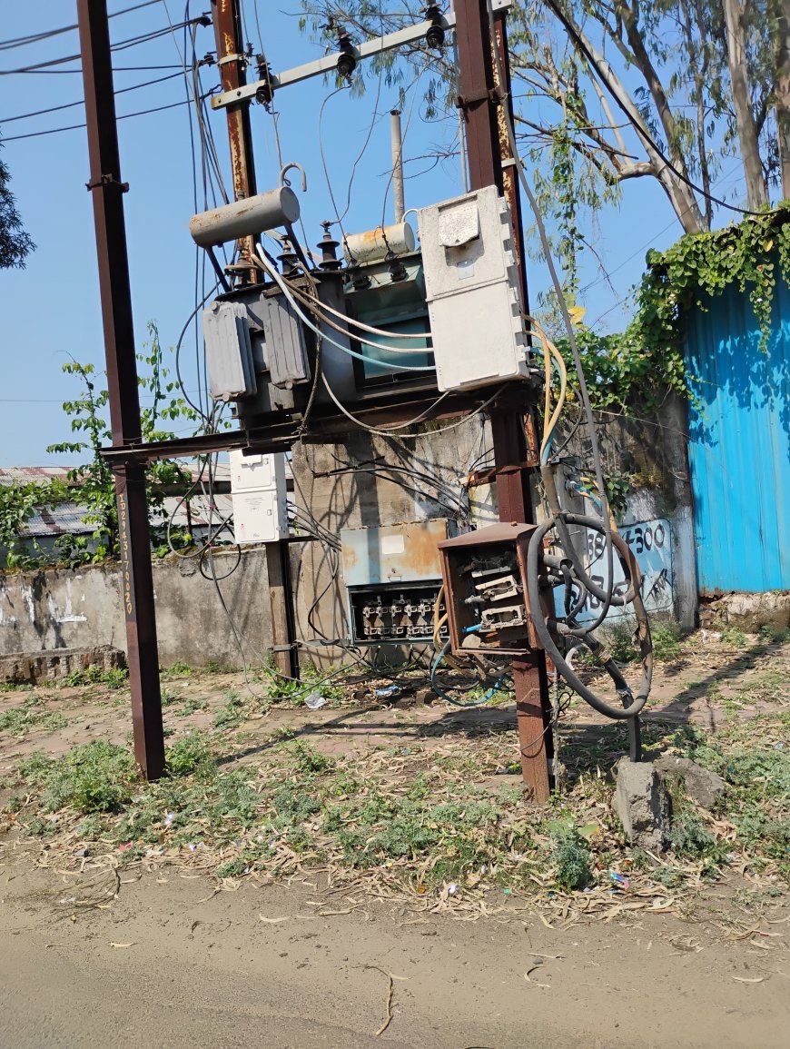 कहीं खुले फ्यूज बॉक्स, कहीं झूलते तार, सुरक्षा जाली भी नहीं शहर में खुले ट्रांसफार्मरों से बढ़ा खतरा